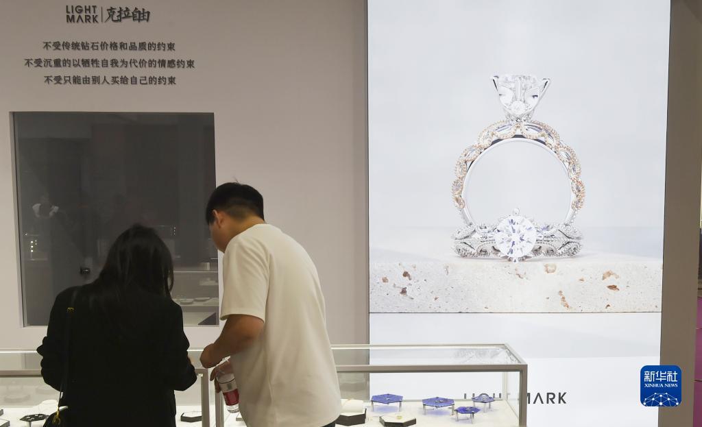 英皇网址是多少